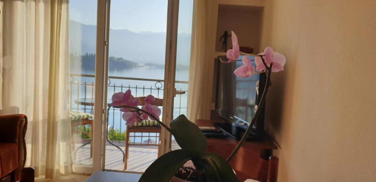 Apartments Klakor PS Tivat Buitenkant foto