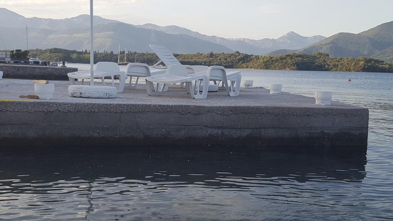 Apartments Klakor PS Tivat Buitenkant foto