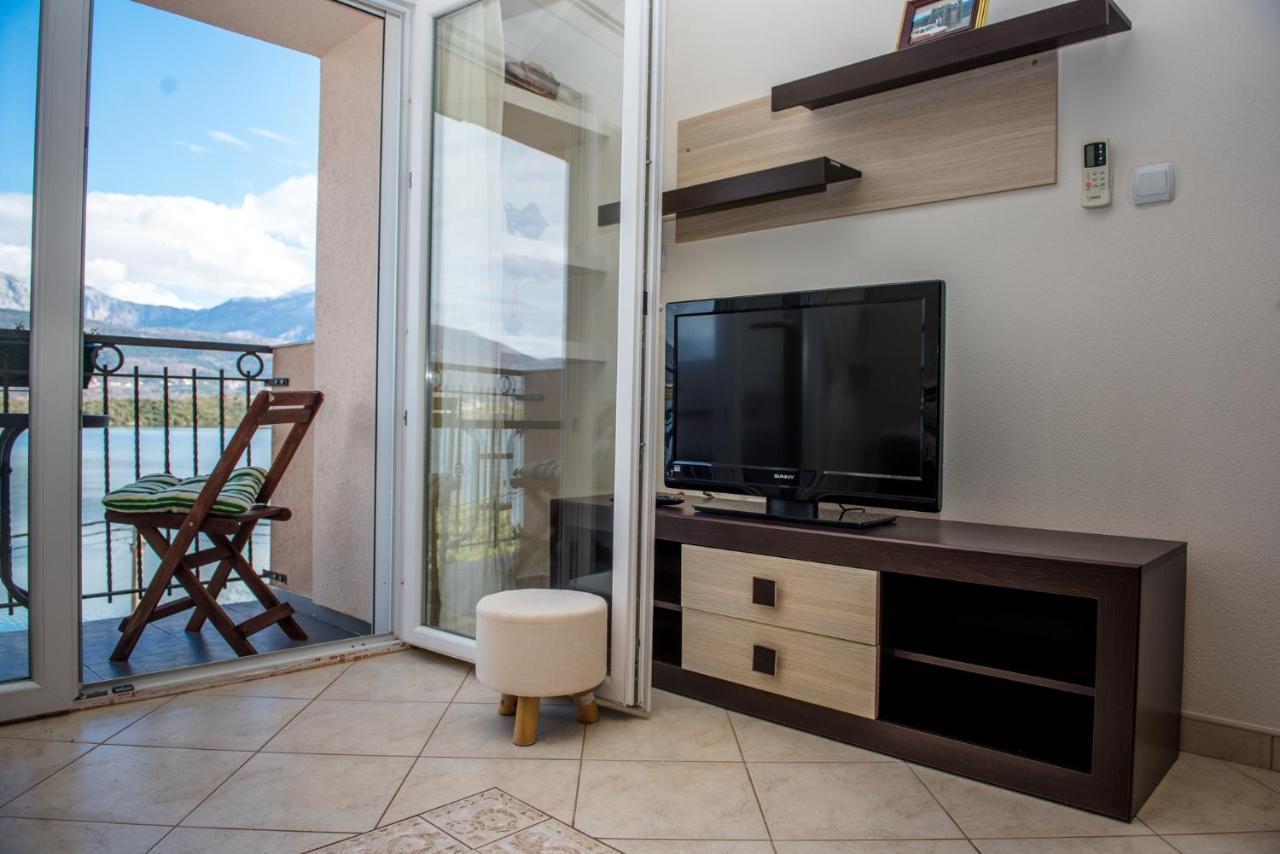 Apartments Klakor PS Tivat Buitenkant foto