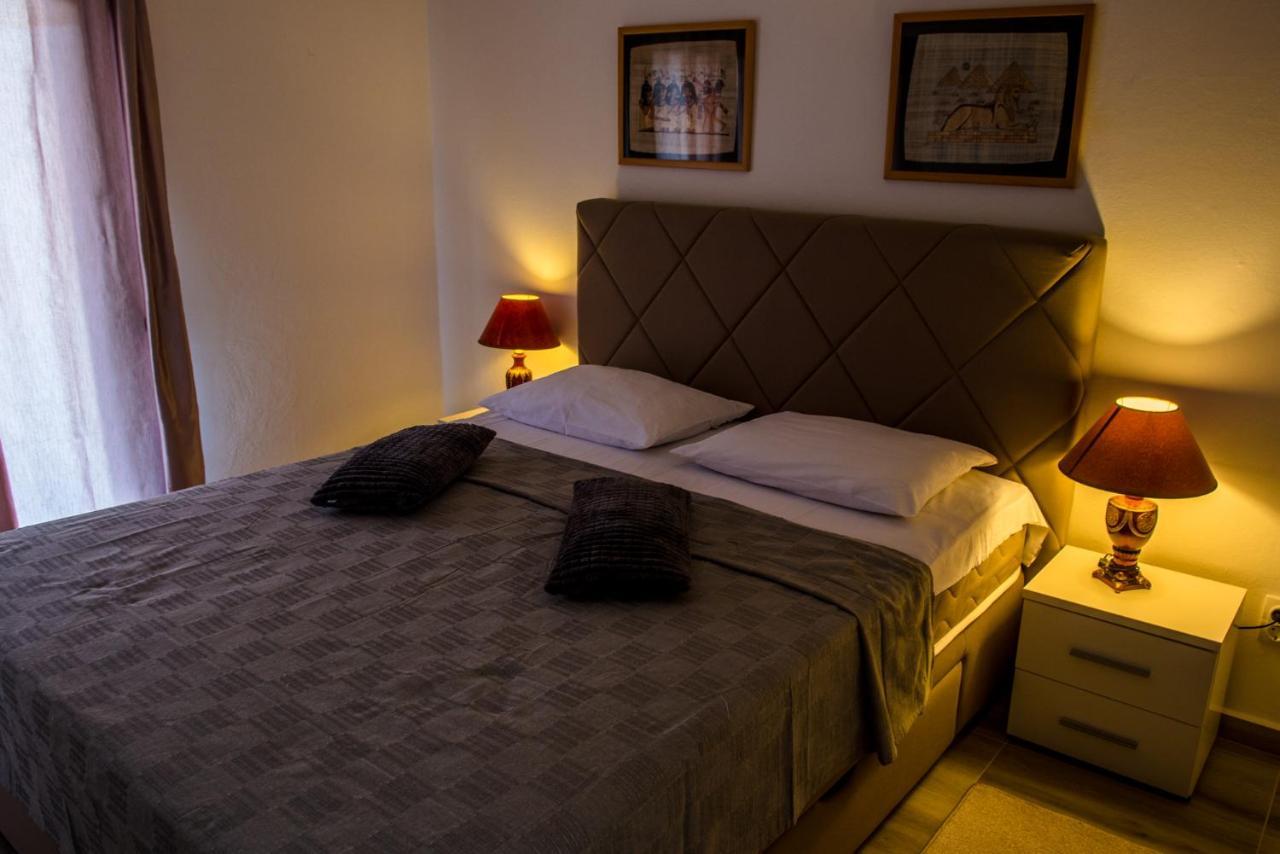 Apartments Klakor PS Tivat Buitenkant foto