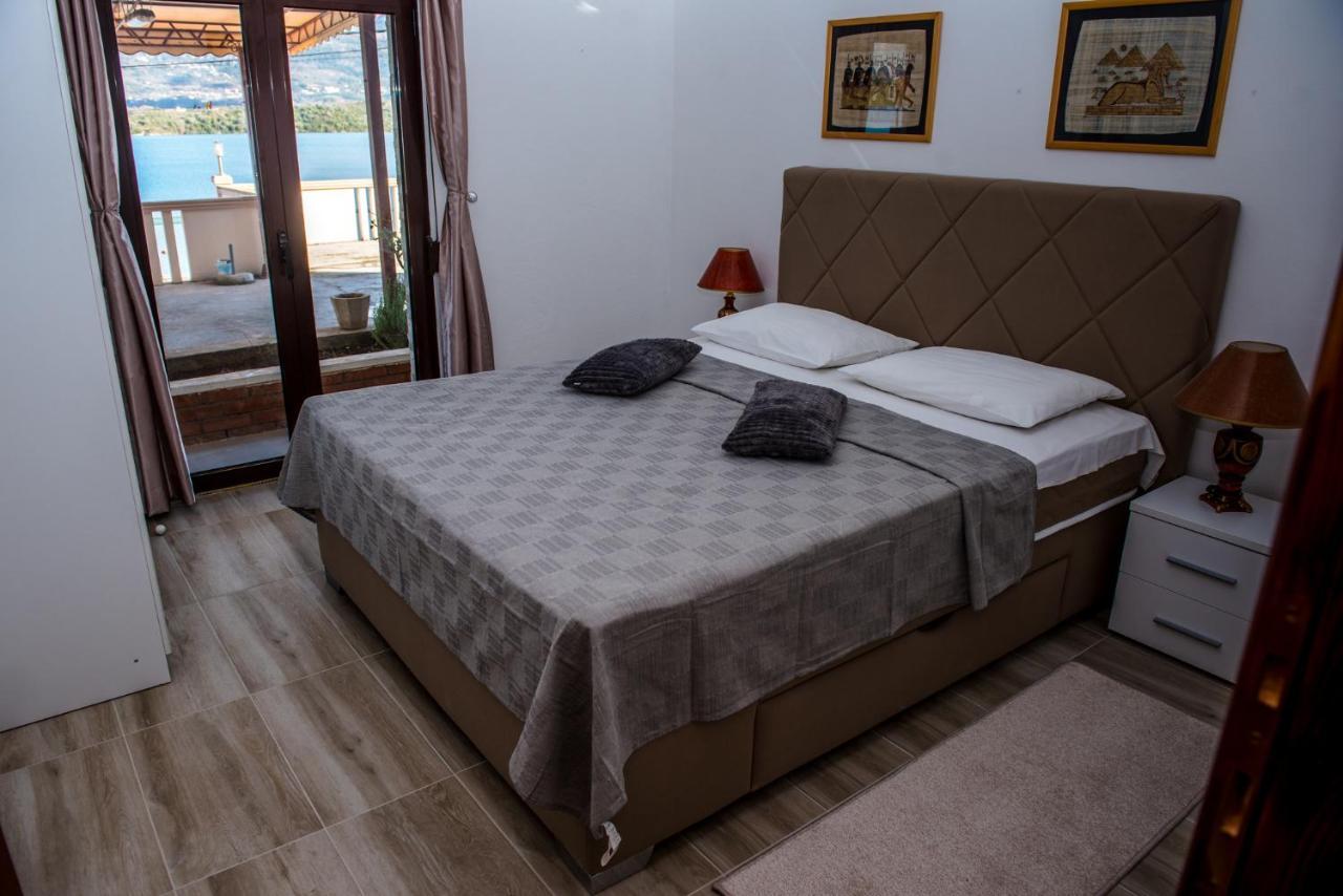 Apartments Klakor PS Tivat Buitenkant foto