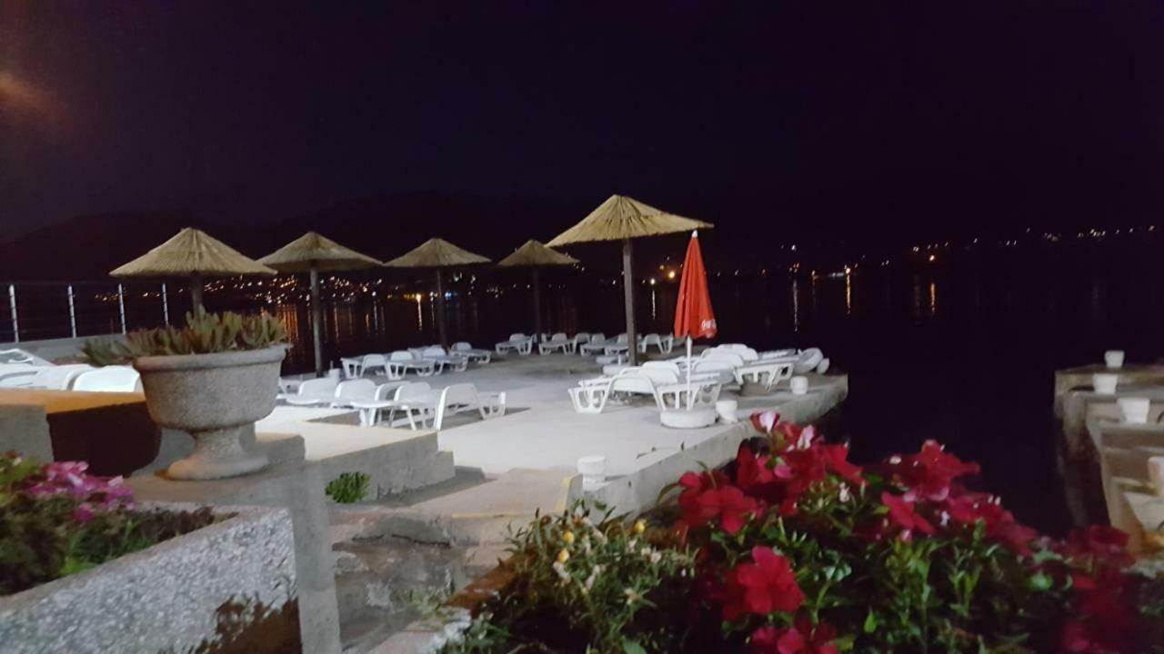 Apartments Klakor PS Tivat Buitenkant foto